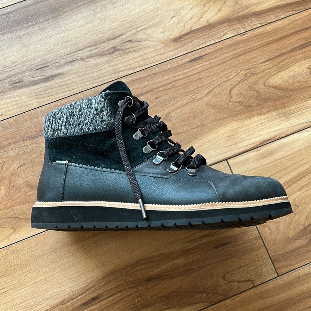 Toms Black and Gray Ankle Boots